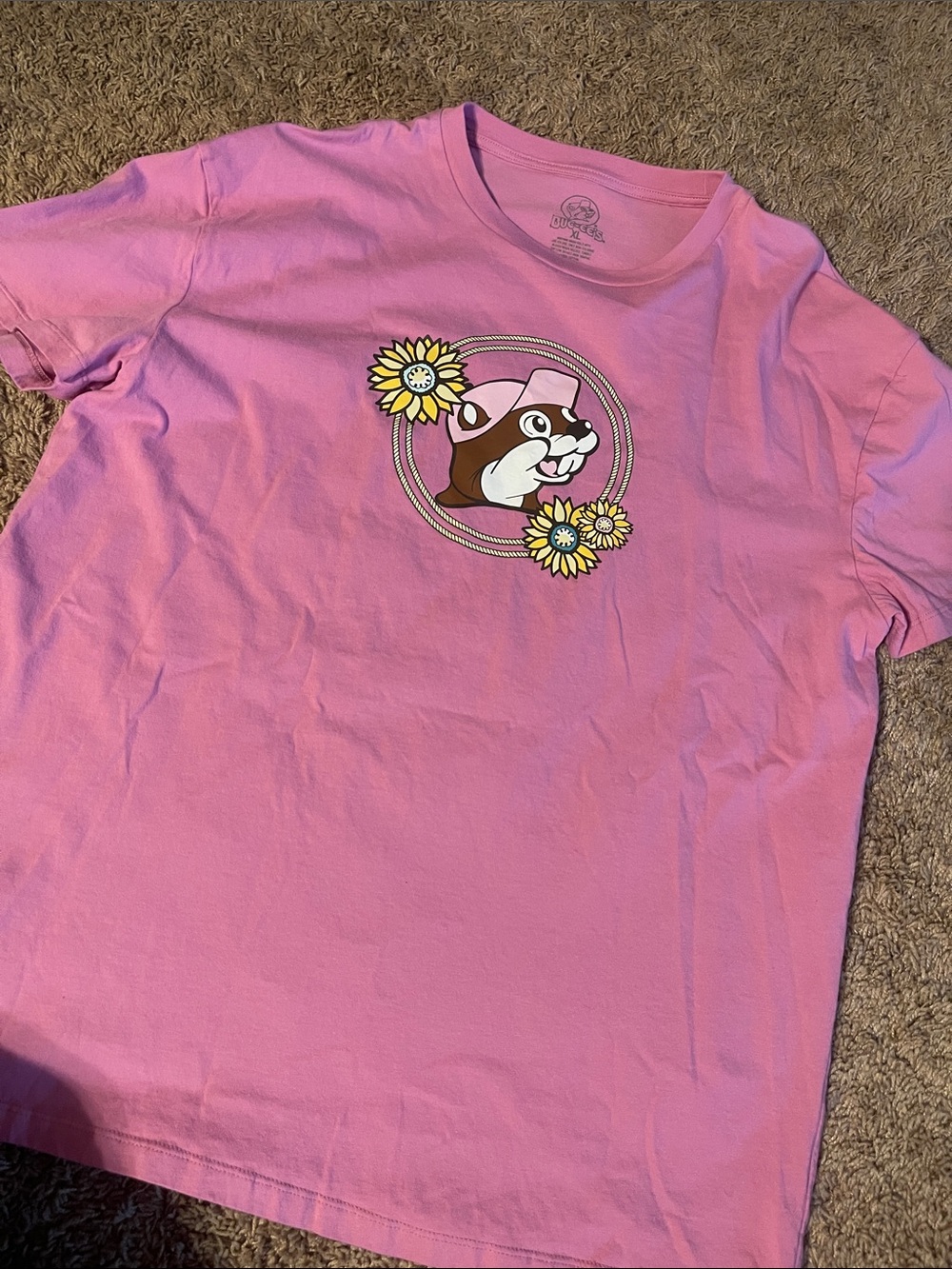 Buc-ee’s Pink Graphic Tee with Sunflower Design